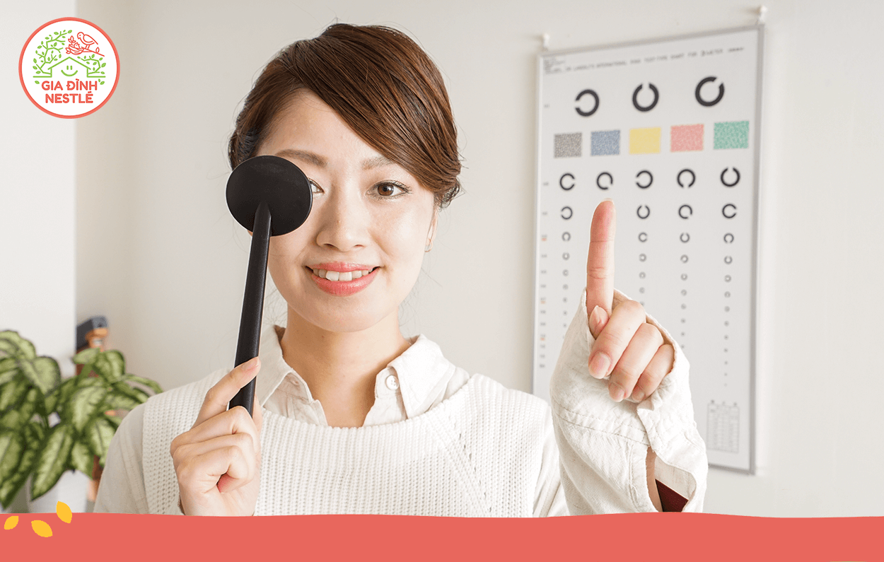 Từ tuổi 65, thị và thính lực giảm. Đừng quên thăm khám định kỳ tai – mũi- họng nhé!