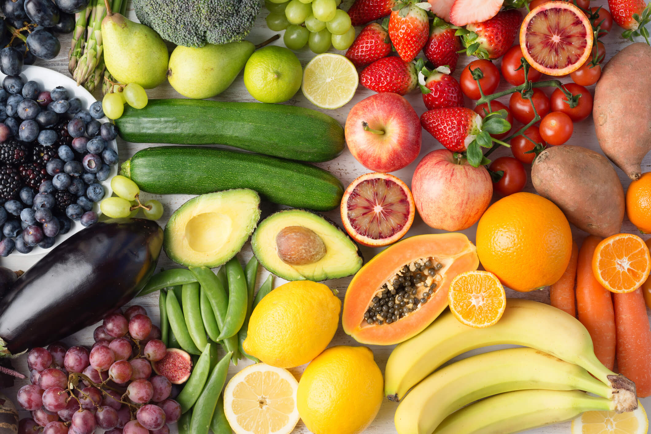 Trái cây là nguồn dinh dưỡng tuyệt vời, giàu chất xơ và nhiều loại vitamin, khoáng chất khác